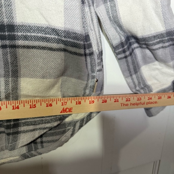 Hollister Boyfriend Button Down Flannel Shirt Gray and White Size Small - Picture 4 of 10